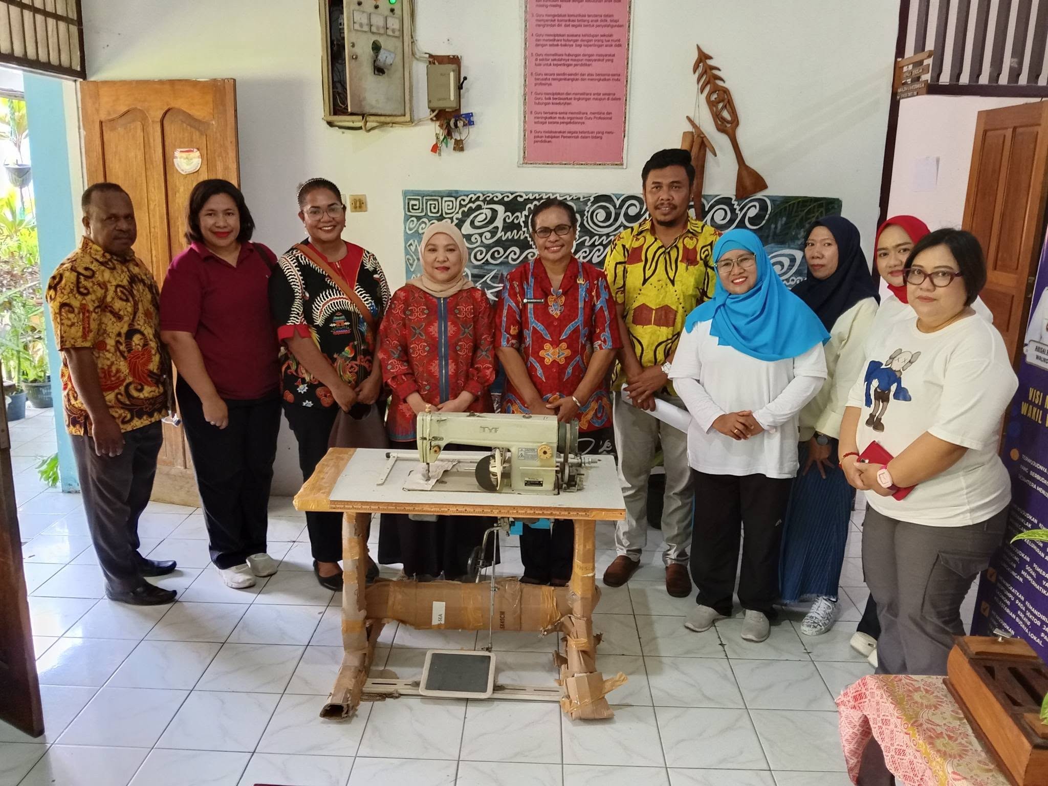 Kunjungan Ibu Gubernur Provinsi Papua (Ketua Tim Penggerak PKK Provinsi Papua)